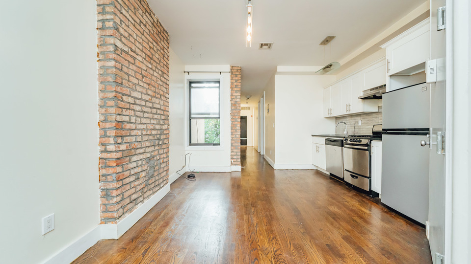 435 Bleecker St - Photo 7