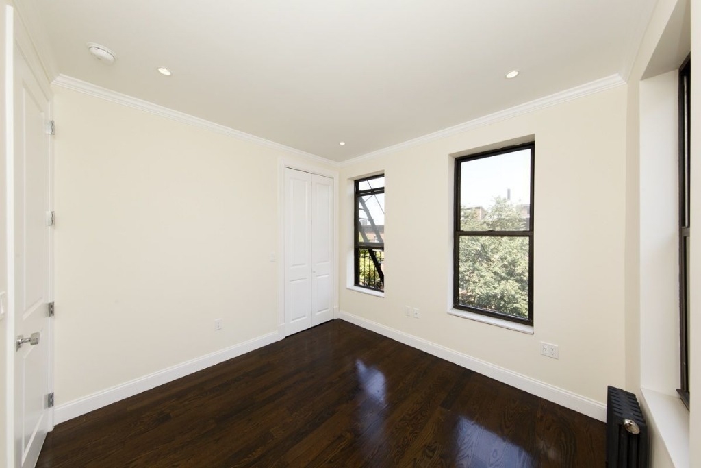 362 11th Street  - Photo 5