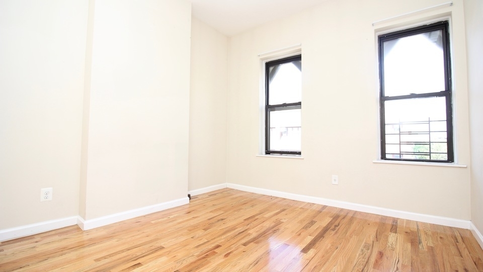 173 Bleecker St - Photo 3