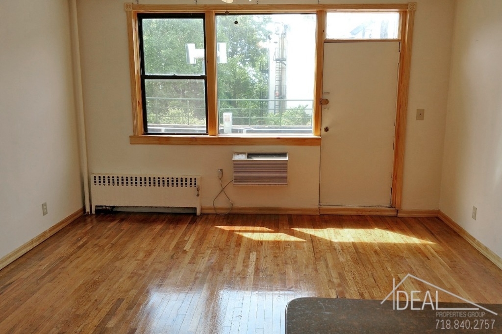 284 7th ave  - Photo 2