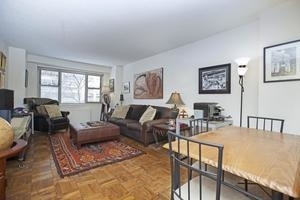 East 38th Street - Photo 5