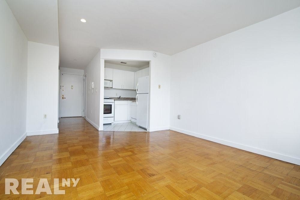 227 Mulberry St - Photo 2