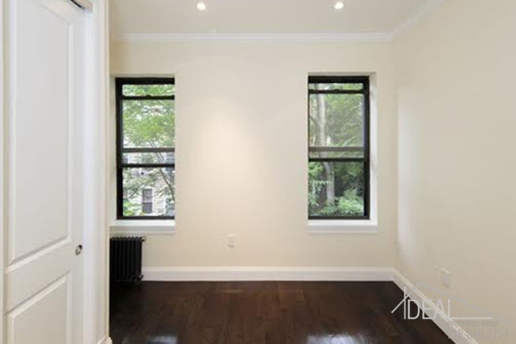 1021 lorimer street - Photo 4