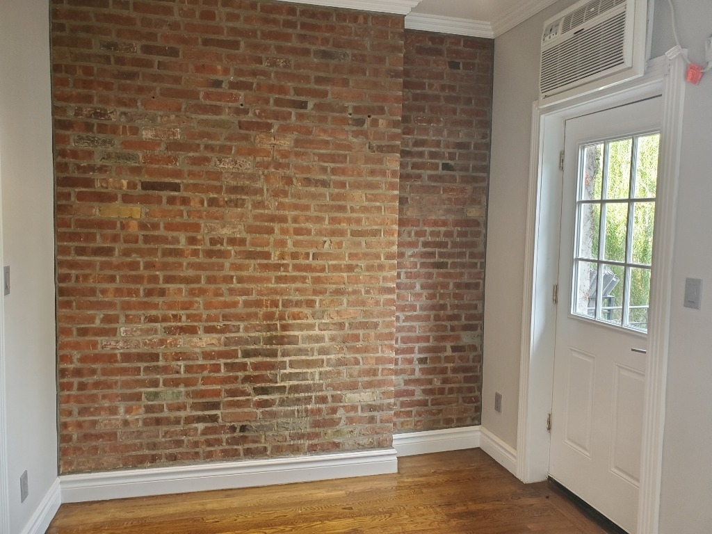 250 Mott Street - Photo 2