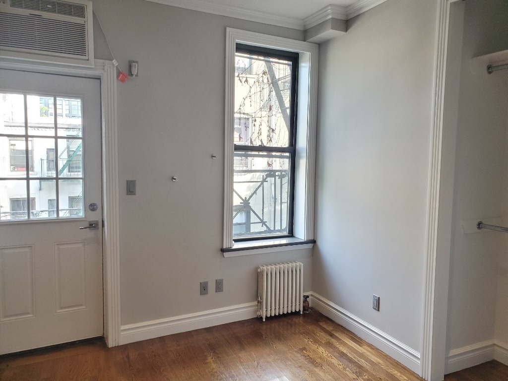 250 Mott Street - Photo 3