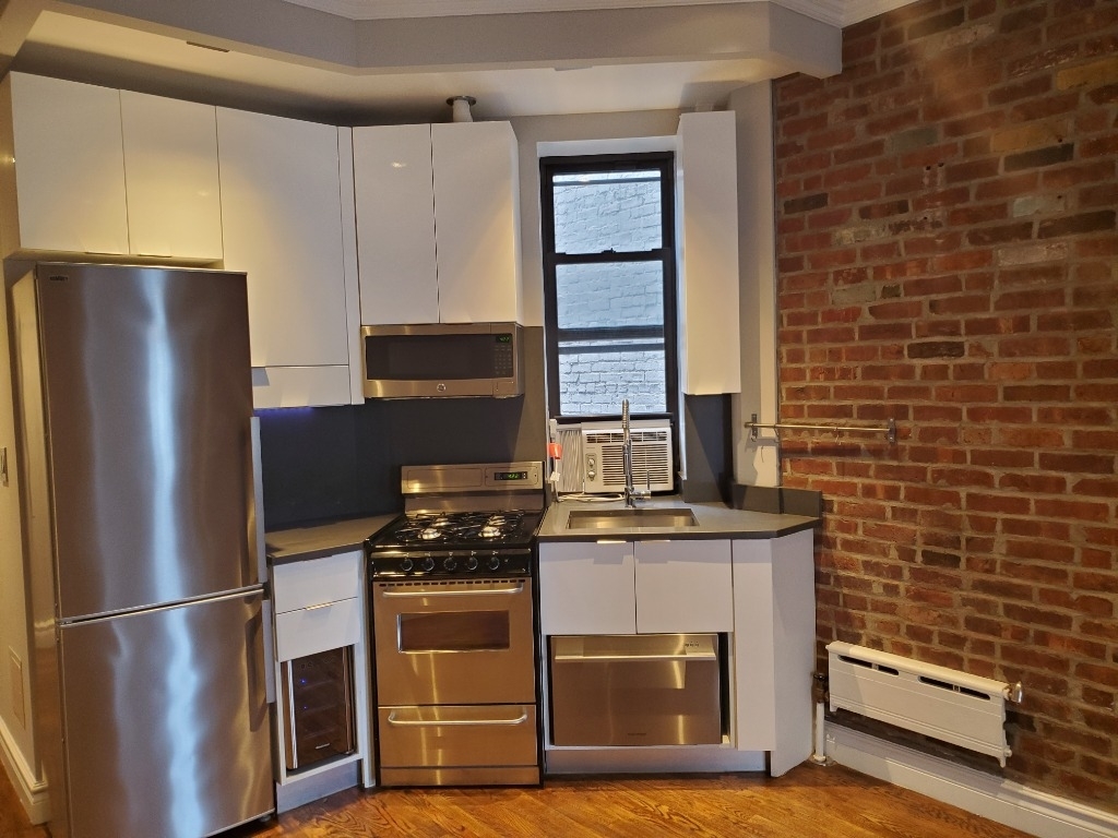 250 Mott Street - Photo 5