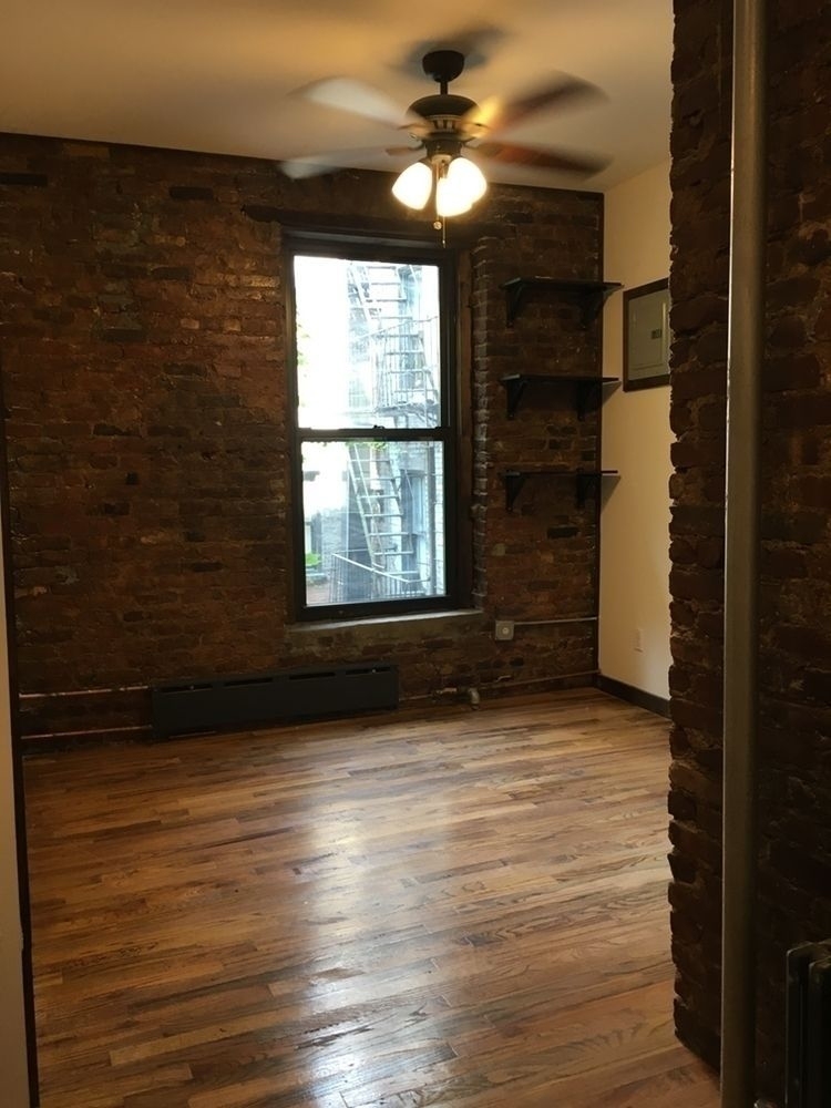 441 East 12th Street - Photo 2