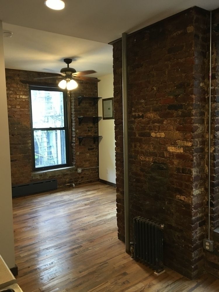 441 East 12th Street - Photo 4