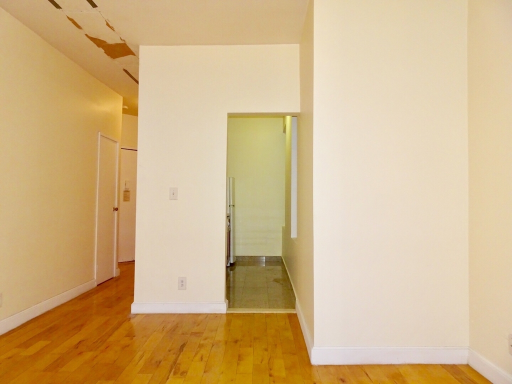 East 58th Street - Photo 9