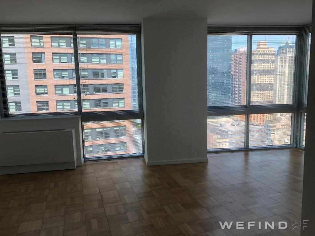 505 West 37th Street - Photo 2