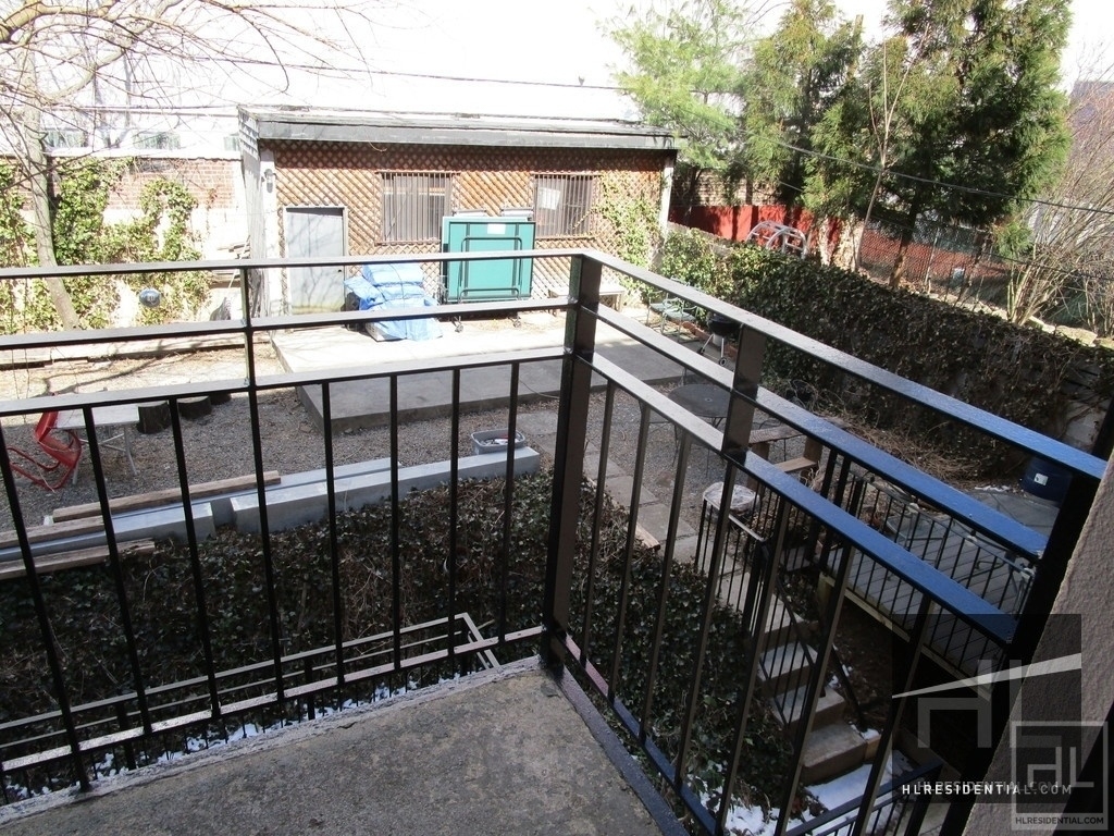 893 Pacific Street - Photo 5