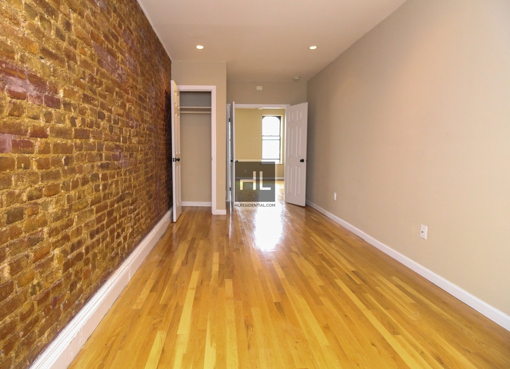 724 Bergen Street - Photo 1