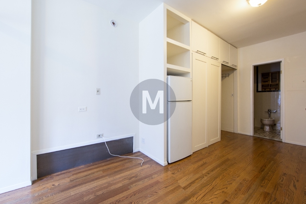 278 Mott Street - Photo 3