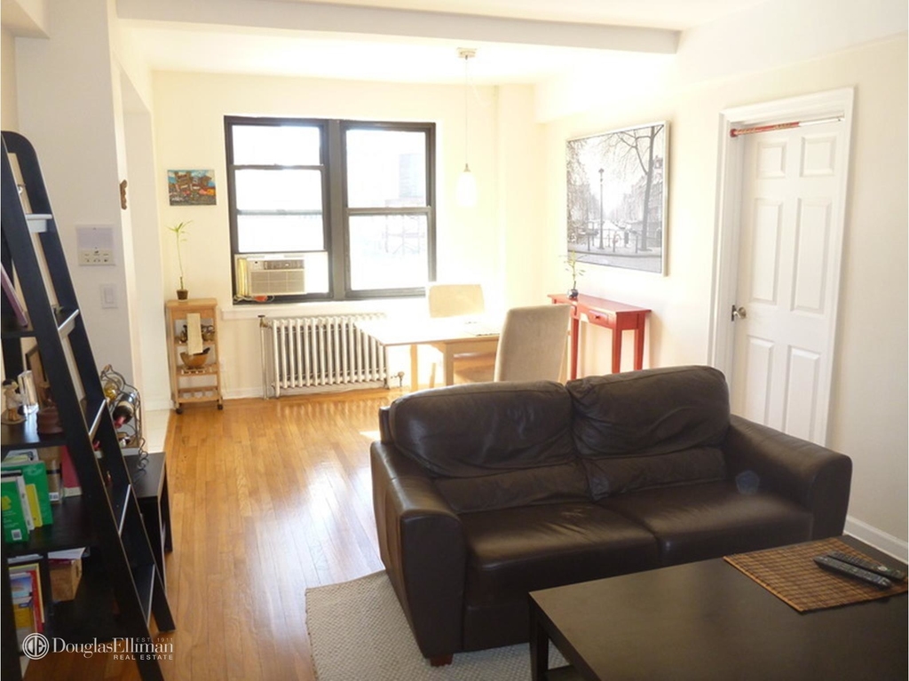 850 Amsterdam Avenue - Photo 0