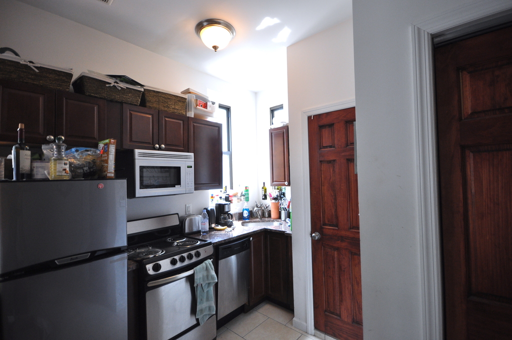 303 Broome St - Photo 6