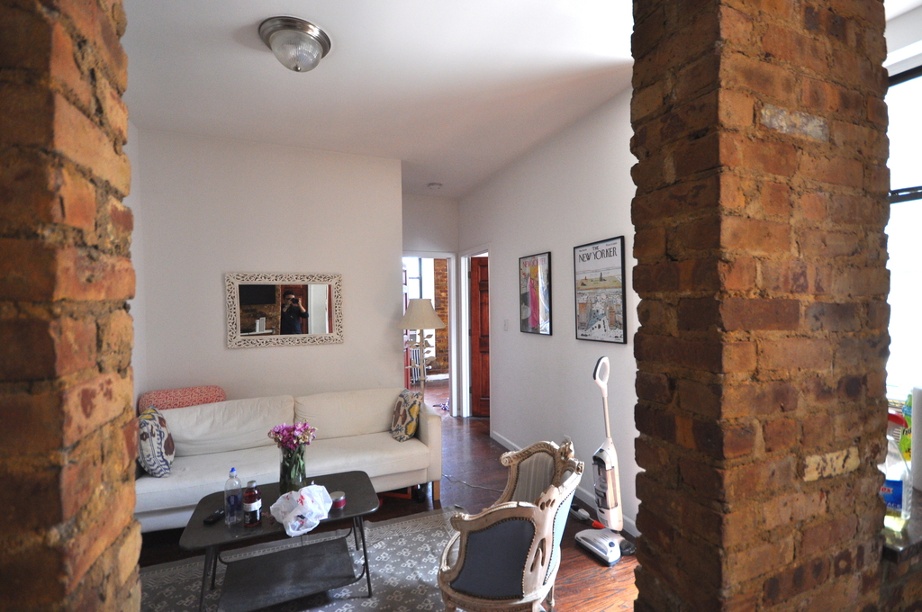 303 Broome St - Photo 2