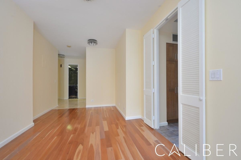 415 East 54th Street - Photo 12