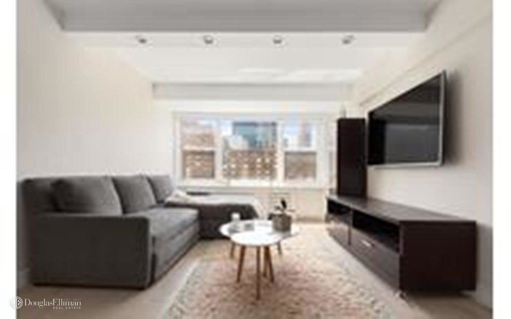 435 East 65th St - Photo 3