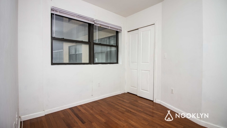 1086 Broadway - Photo 7