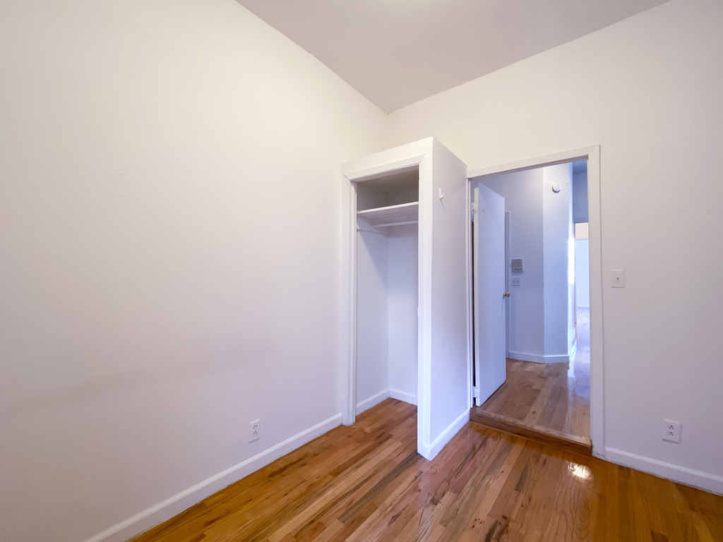  324 East 13th Street - Photo 4