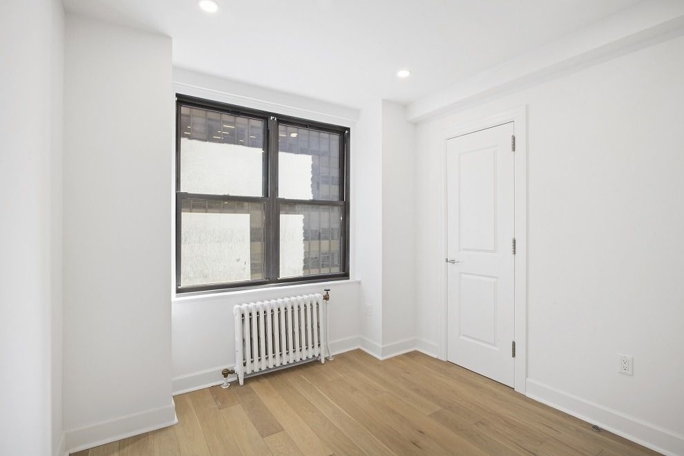 160 East 48th Street - Photo 1