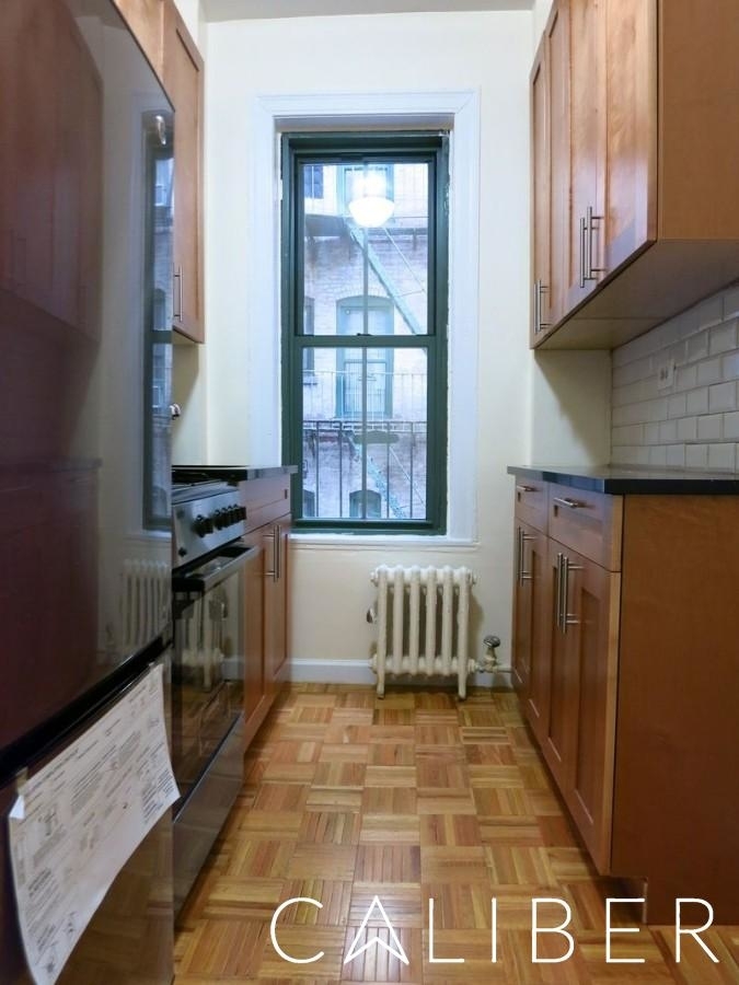 East 79th Street - Photo 5