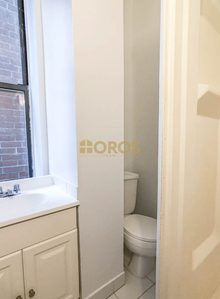 533 East 5th Street - Photo 6