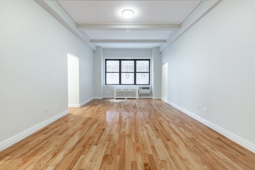 East 58th Street - Photo 1