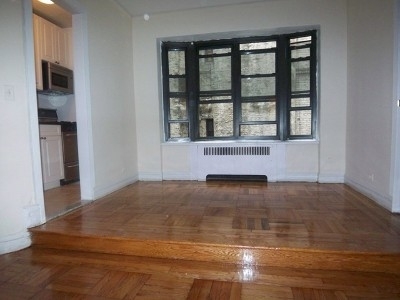 East 74th Street - Photo 2