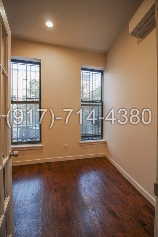 308 Tompkins Ave - Photo 4