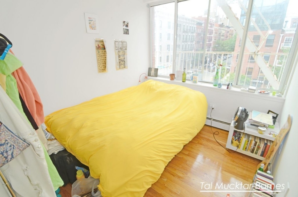 218 1st Ave - Photo 3