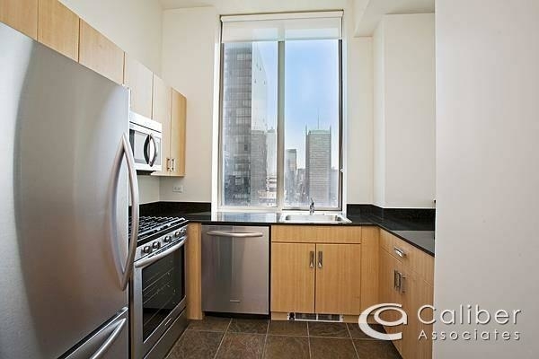 10th Avenue - Photo 1