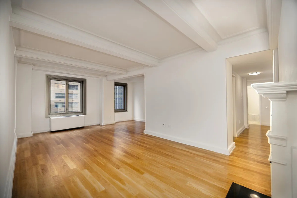 101 West 55th Street - Photo 1