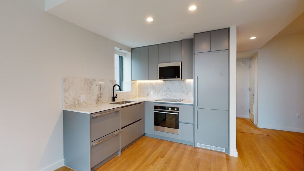 515 East 86th Street - Photo 1