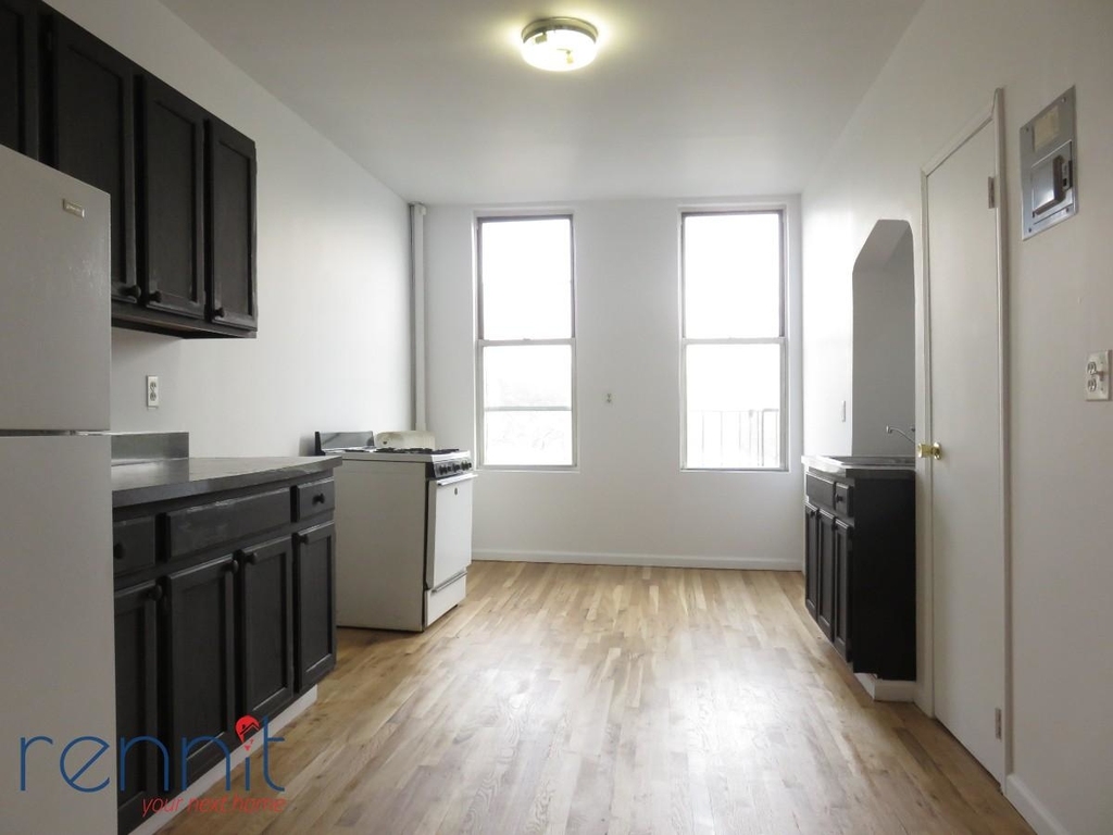 959 Metropolitan Ave - Photo 5