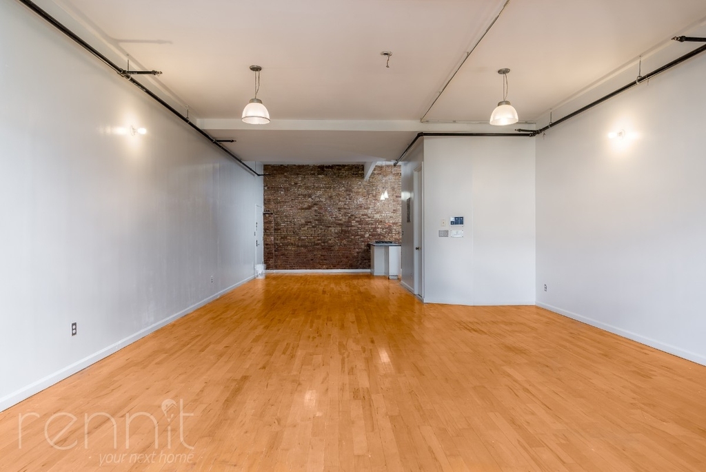 960 Hancock St. - Photo 2