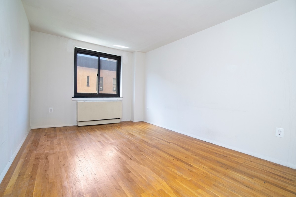 284 Mott Street - Photo 1