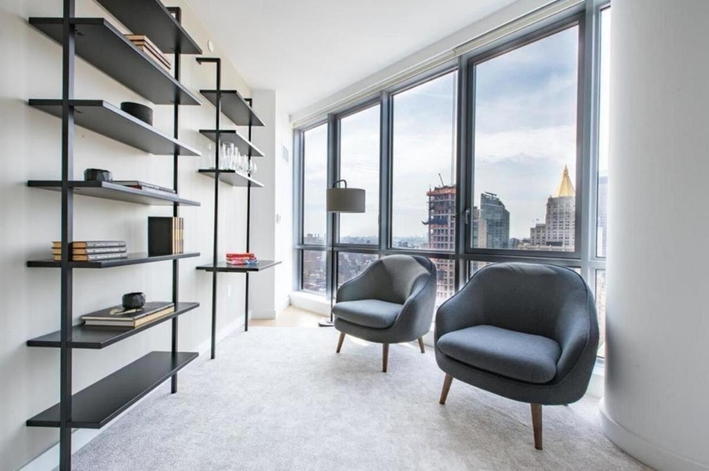 42 West 33rd Street - Photo 3