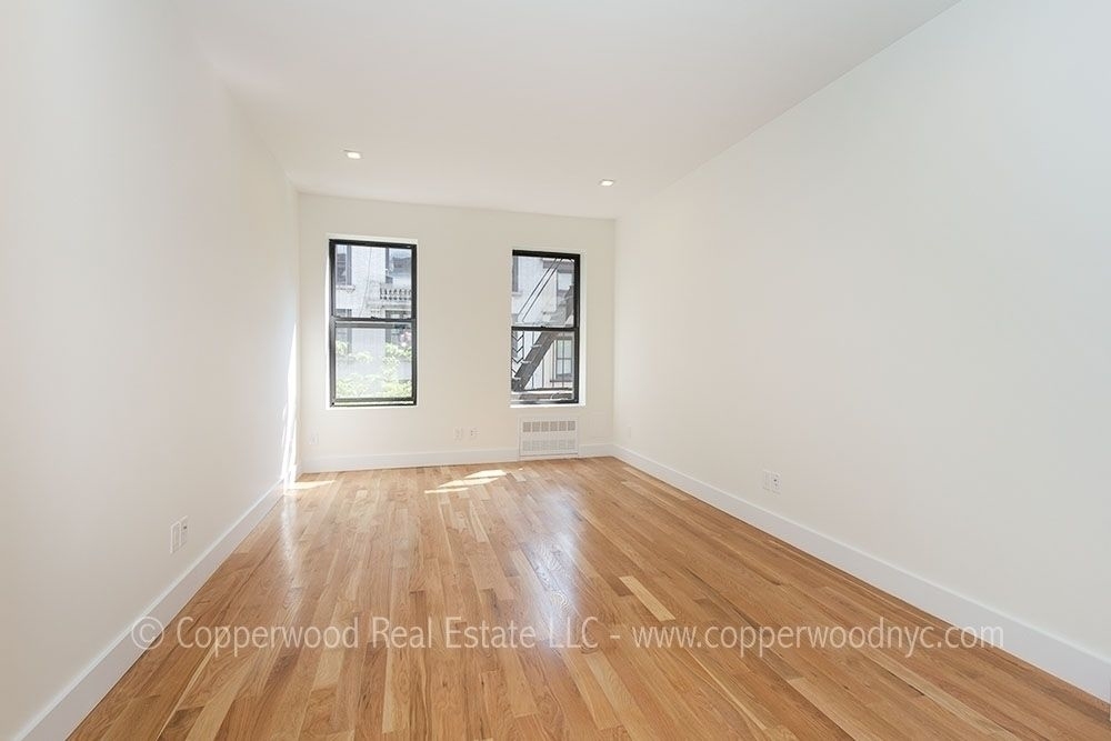 East 82 St - Photo 1