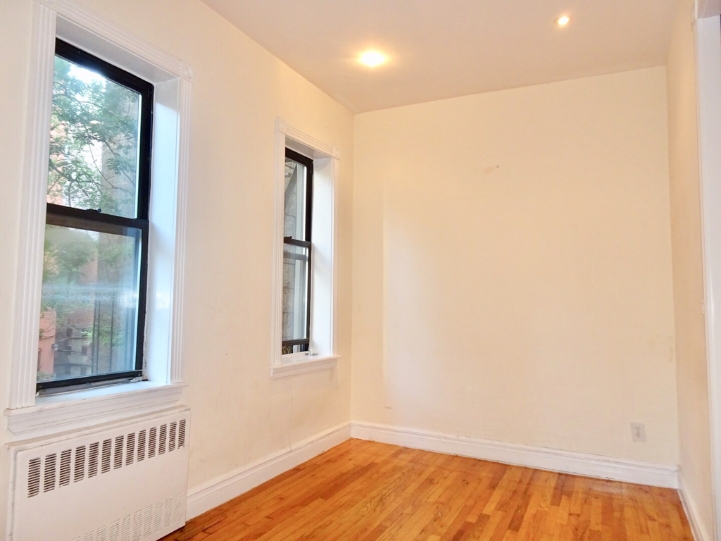 228 East 84th Street - Photo 4