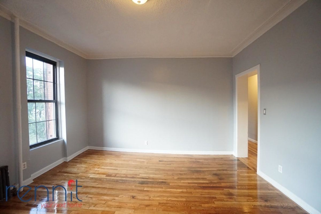 1024 Halsey St - Photo 8