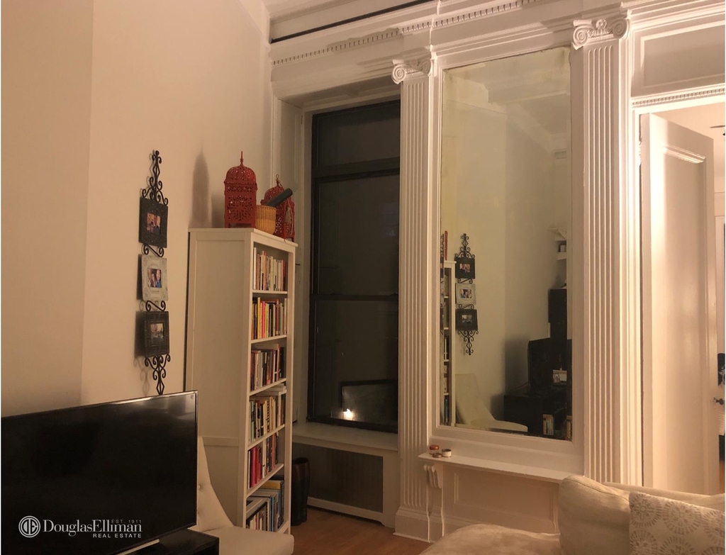 16 West 76th St - Photo 3