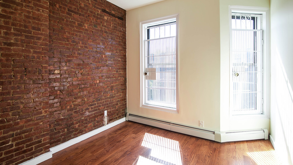 1433 Bedford Ave - Photo 7