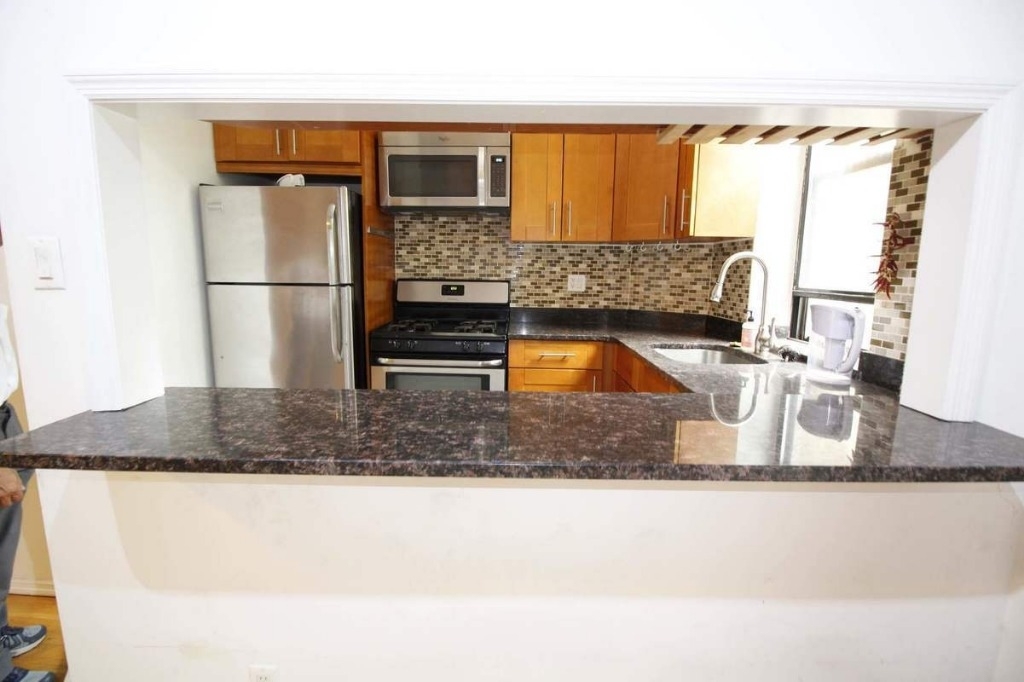 112 15th Street - Photo 1