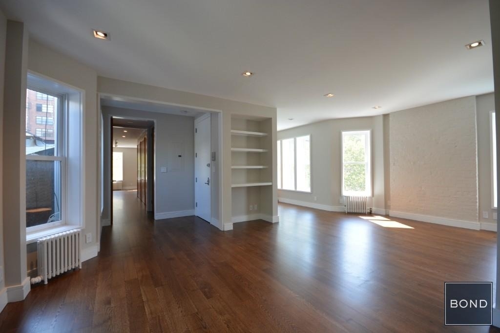 313 West 17th Street - Photo 2