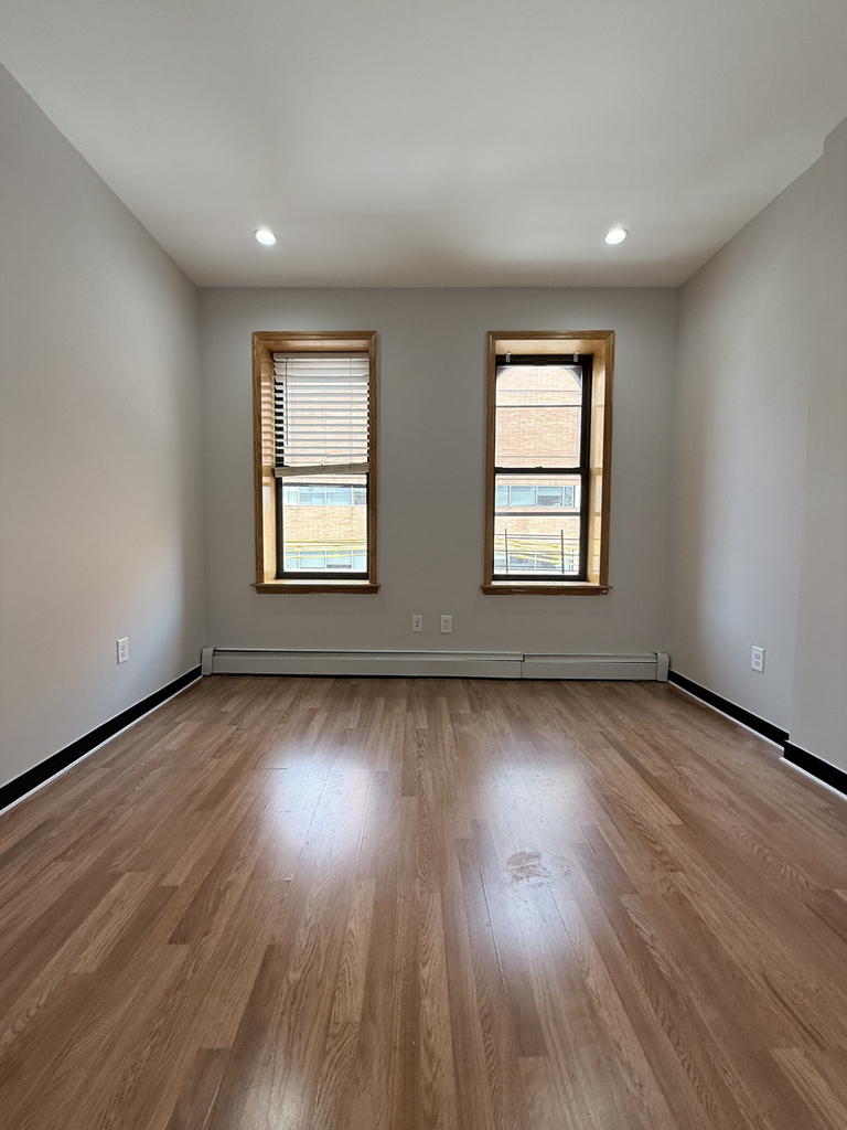 Wyckoff Ave and Dekalb Ave - Photo 11