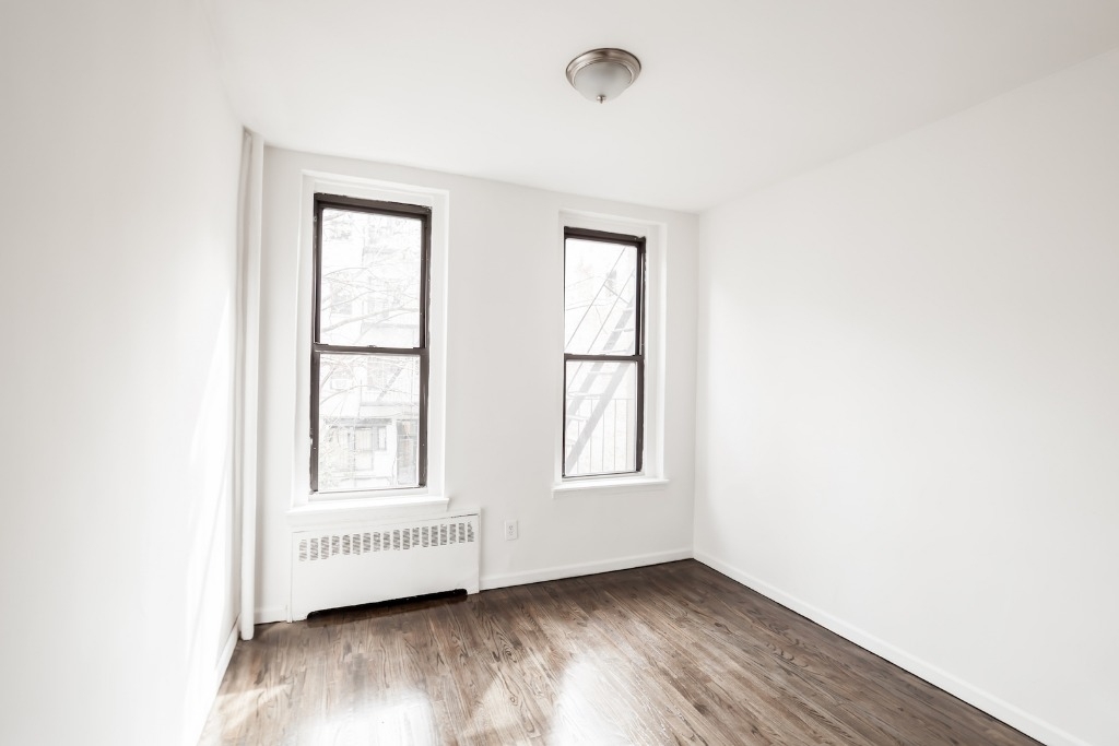 284 East 10th Street - Photo 3