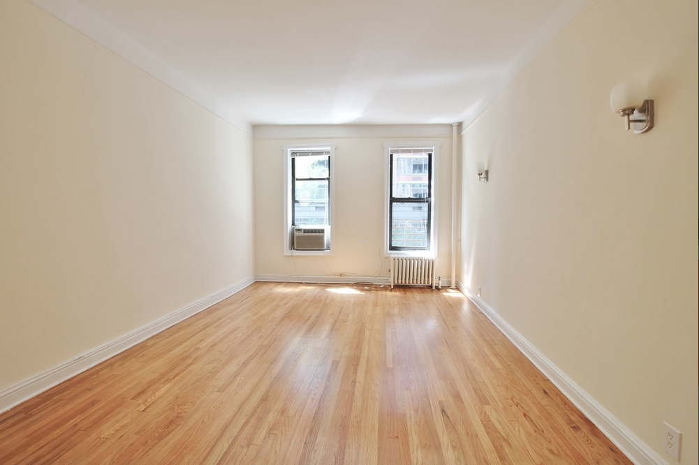 231 east 34th street - Photo 0