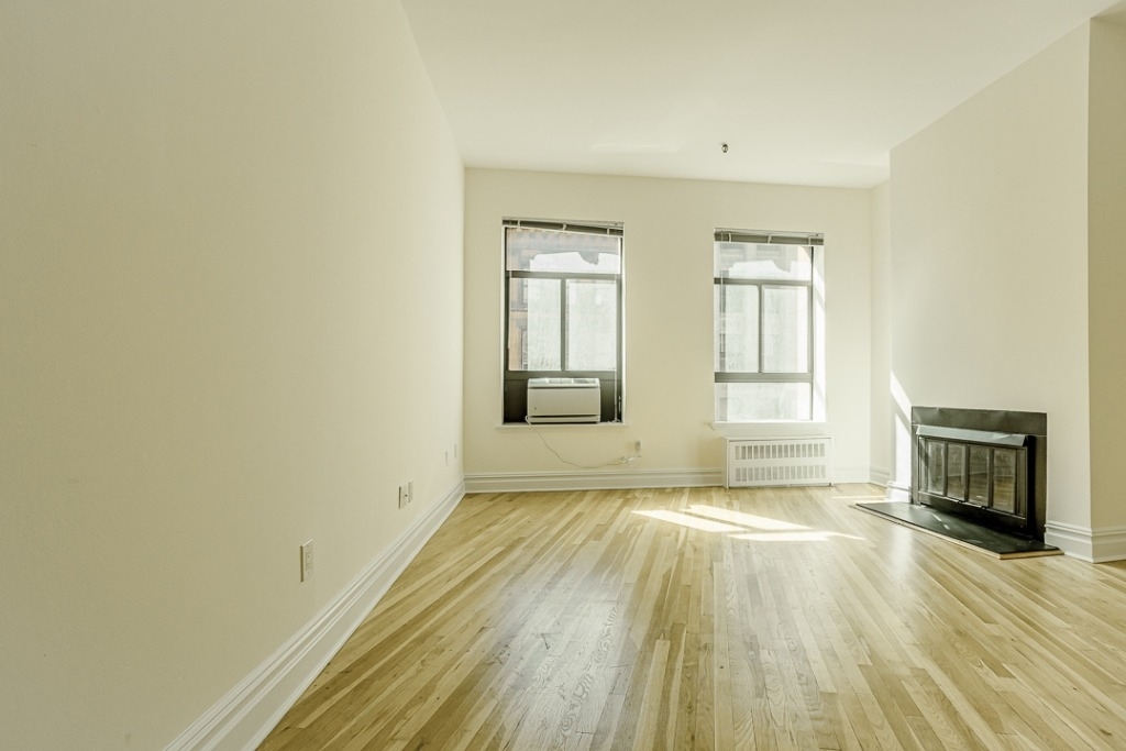 1 Astor PL - Photo 1