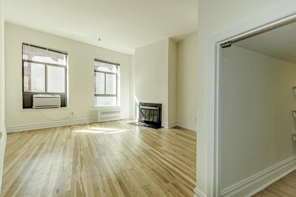 1 Astor PL - Photo 0